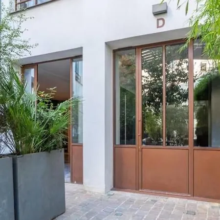 Amazing Of 100m2 Near Bastille Parigi